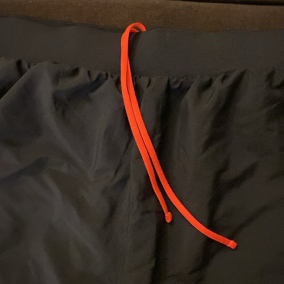 Under Armour sport shorts size 2X new never wore - Picture 4 of 4